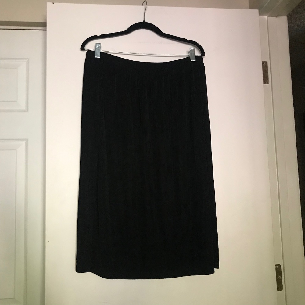 Citiknits Skirt Black Slinky Knit Pull on elastic waist 1x plus size travel USA